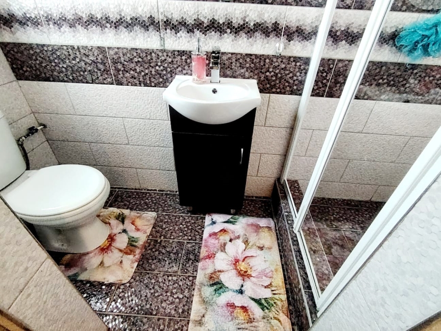 4 Bedroom Property for Sale in West Bank Eastern Cape